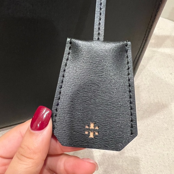 Like New Tory Burch Tote - Picture 2 of 9